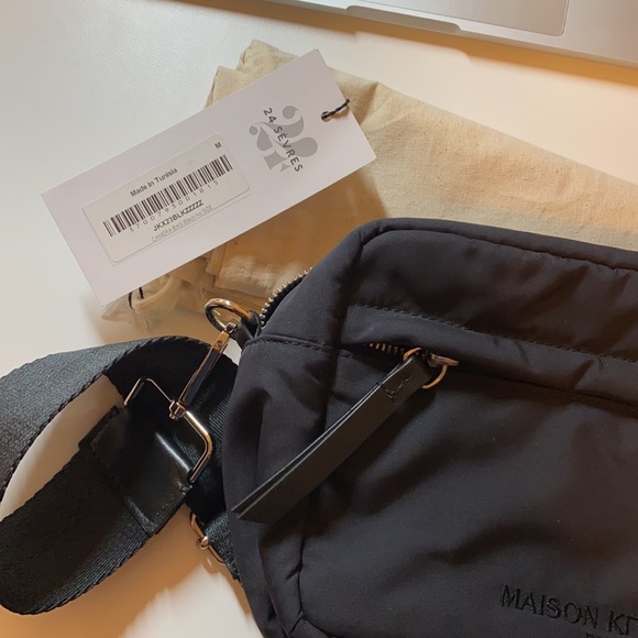 MAISON KITSUNE Camera bag worn once like new with dust bag - Picture 8 of 11